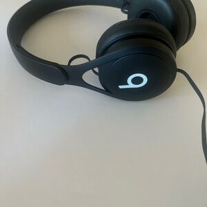 Black On-Ear beats  Headphones